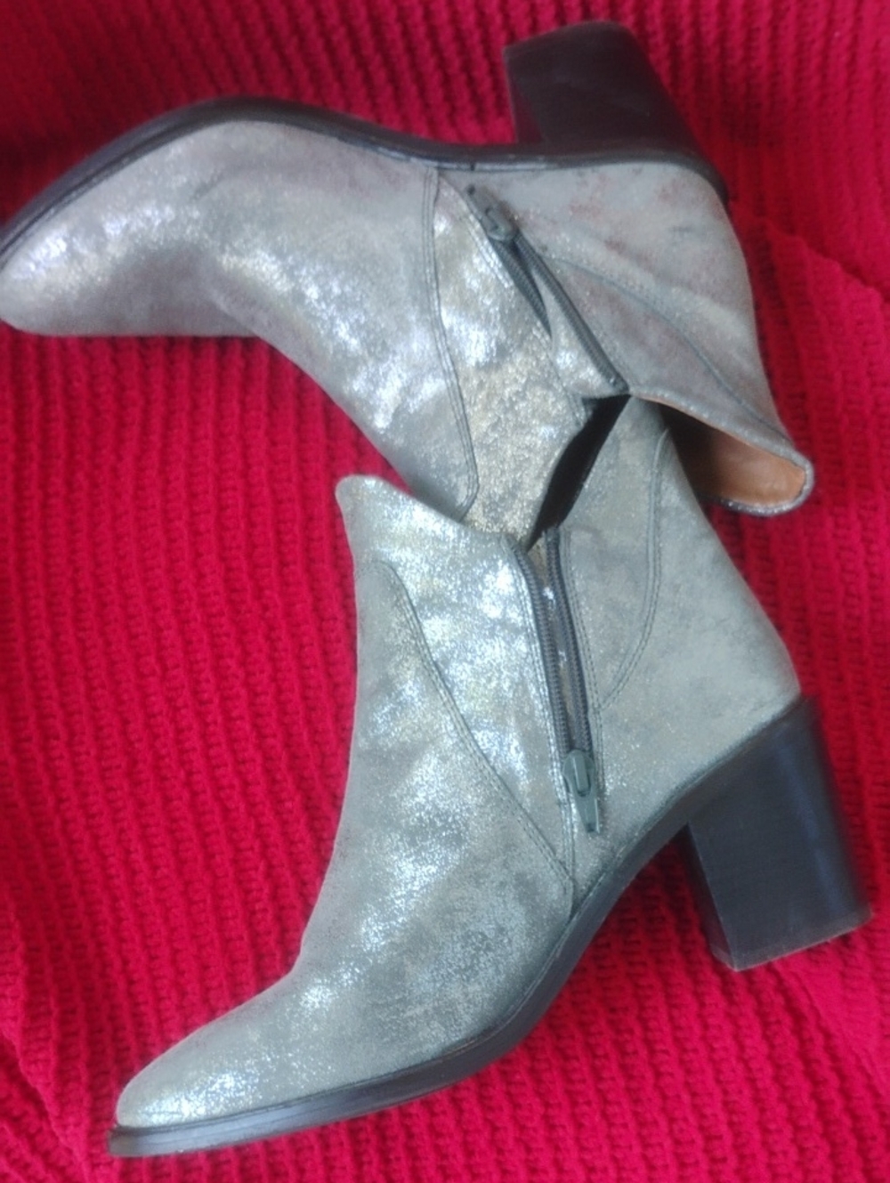 Seychelles Pretty Little Bird Pewter (Silver) Distressed Ankle Boots